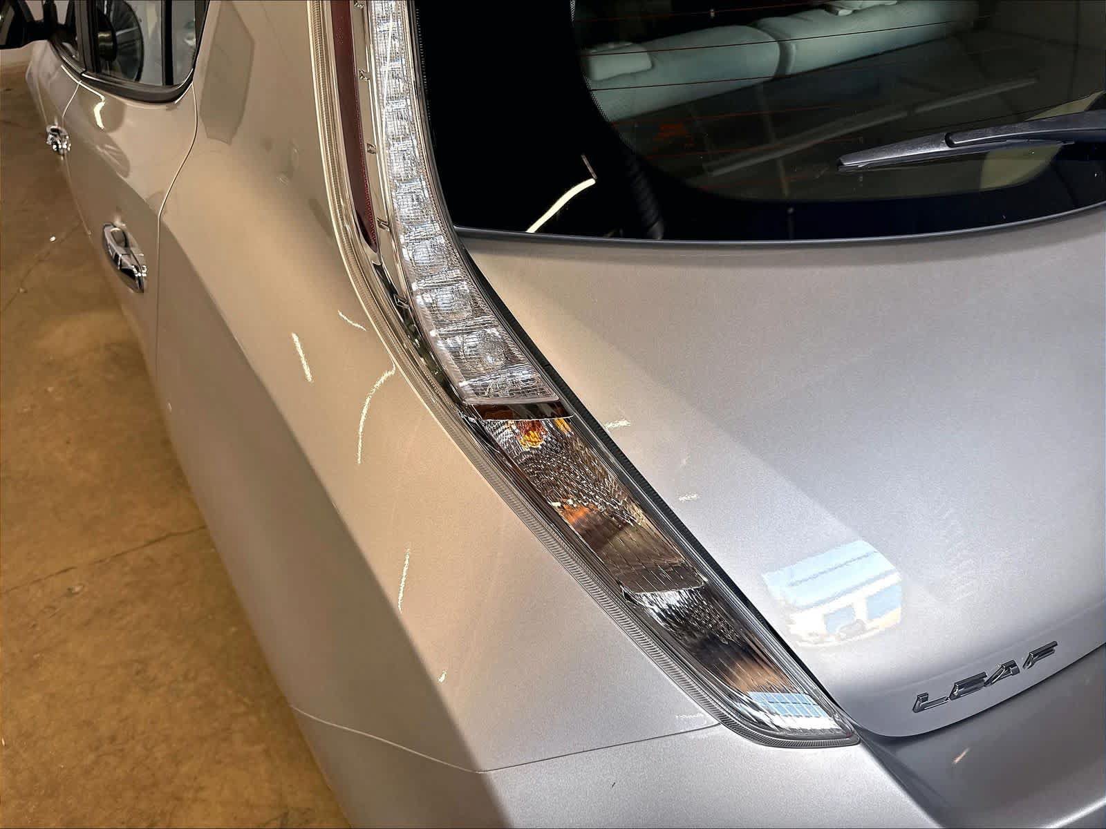 Used 2015 Nissan Leaf SV w/ LED & Quick Charge Package FWD image 30
