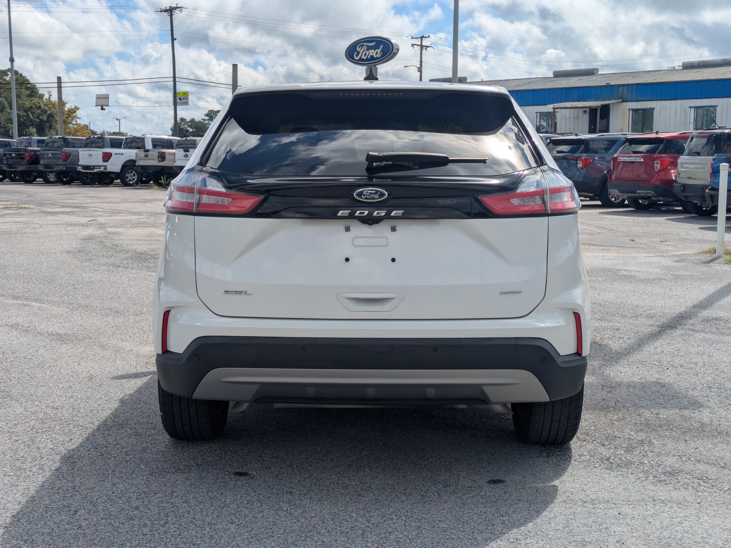 Used 2023 Ford Edge SEL w/ Convenience Package AWD/4WD image 5