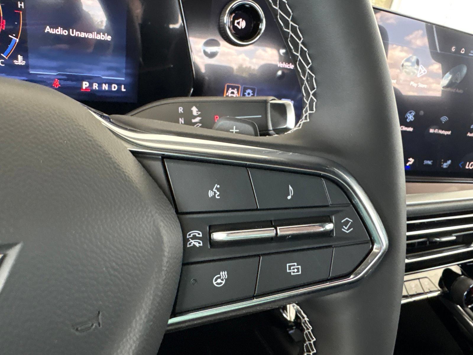 New 2027 Chevrolet Traverse LT w/ Midnight/Sport Edition FWD image 32