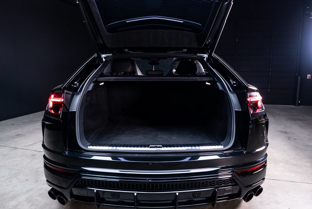 Used 2022 Lamborghini Urus AWD/4WD image 49
