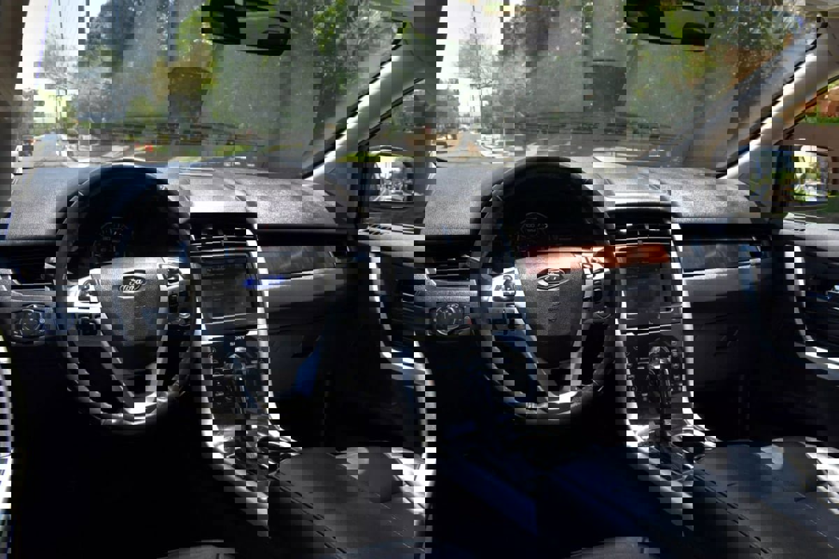 Used 2011 Ford Edge Limited w/ 302A Rapid Spec Order Code image 34