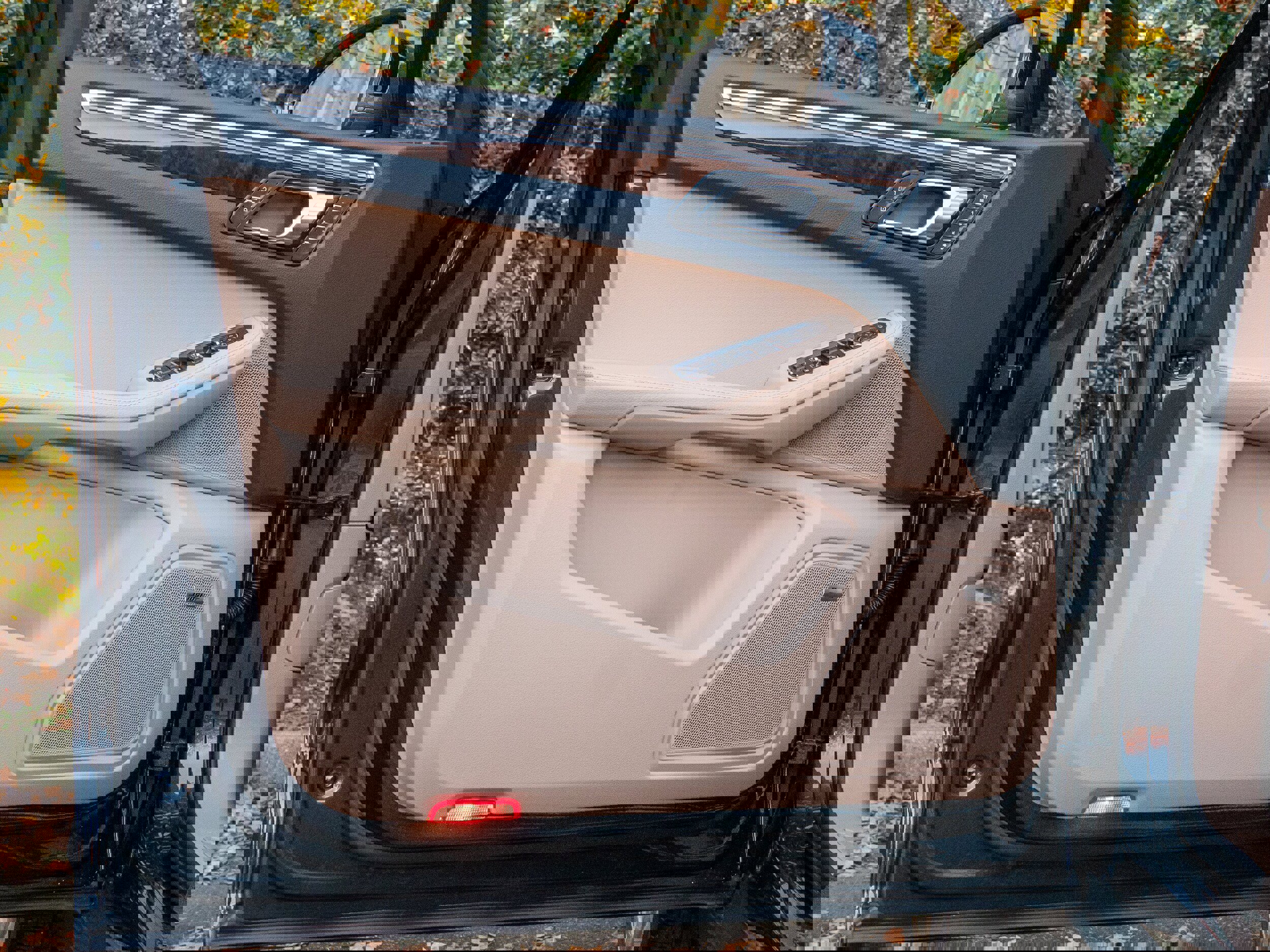 New 2026 Porsche Macan image 29