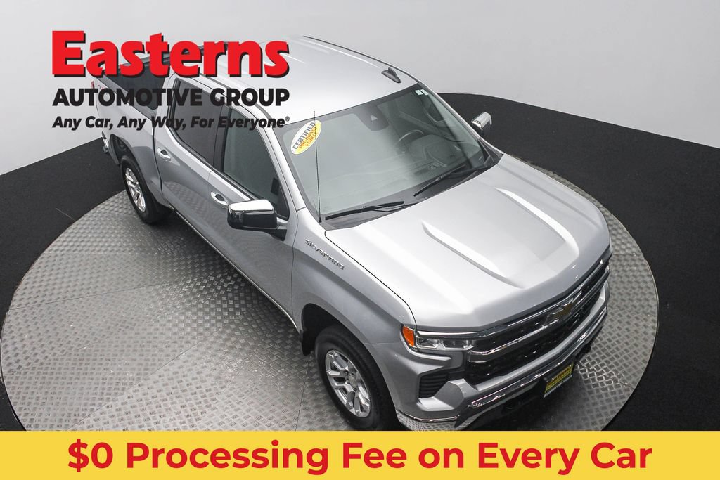 Used 2022 Chevrolet Silverado 1500 LT AWD/4WD image 3