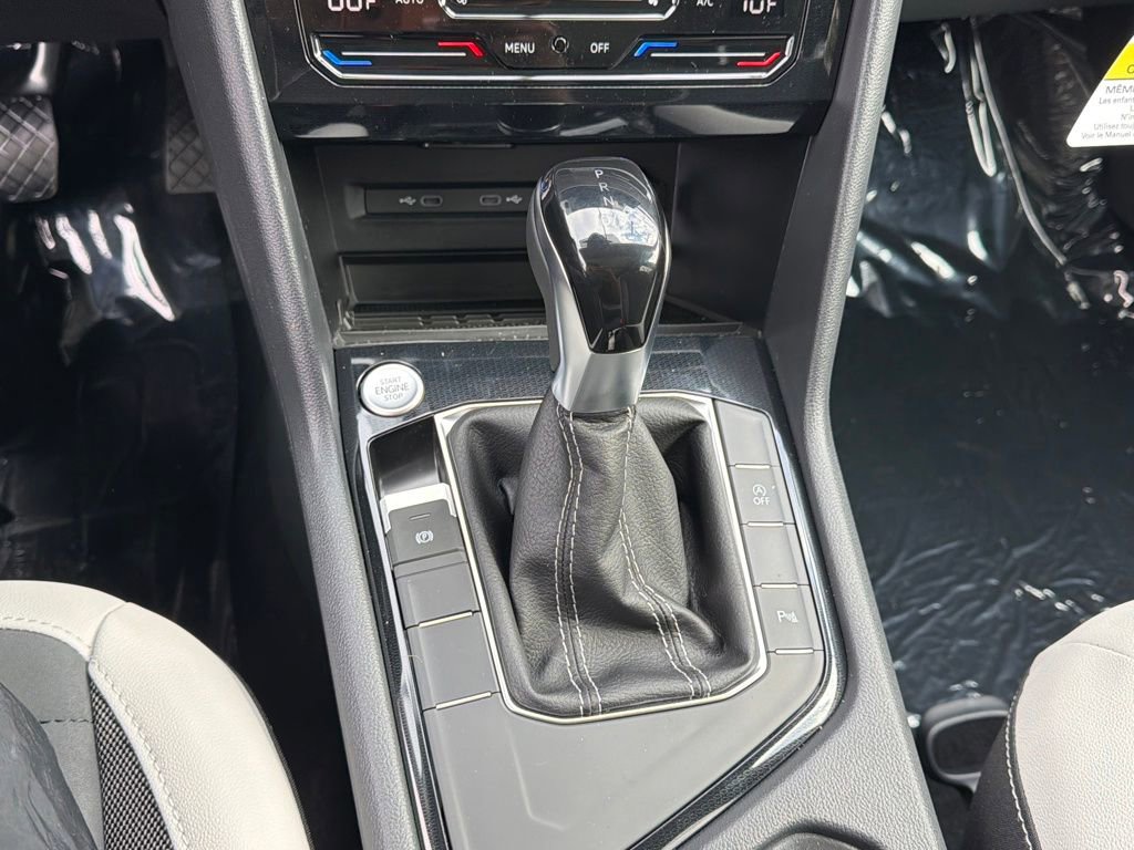 New 2026 Volkswagen Taos SE FWD image 23