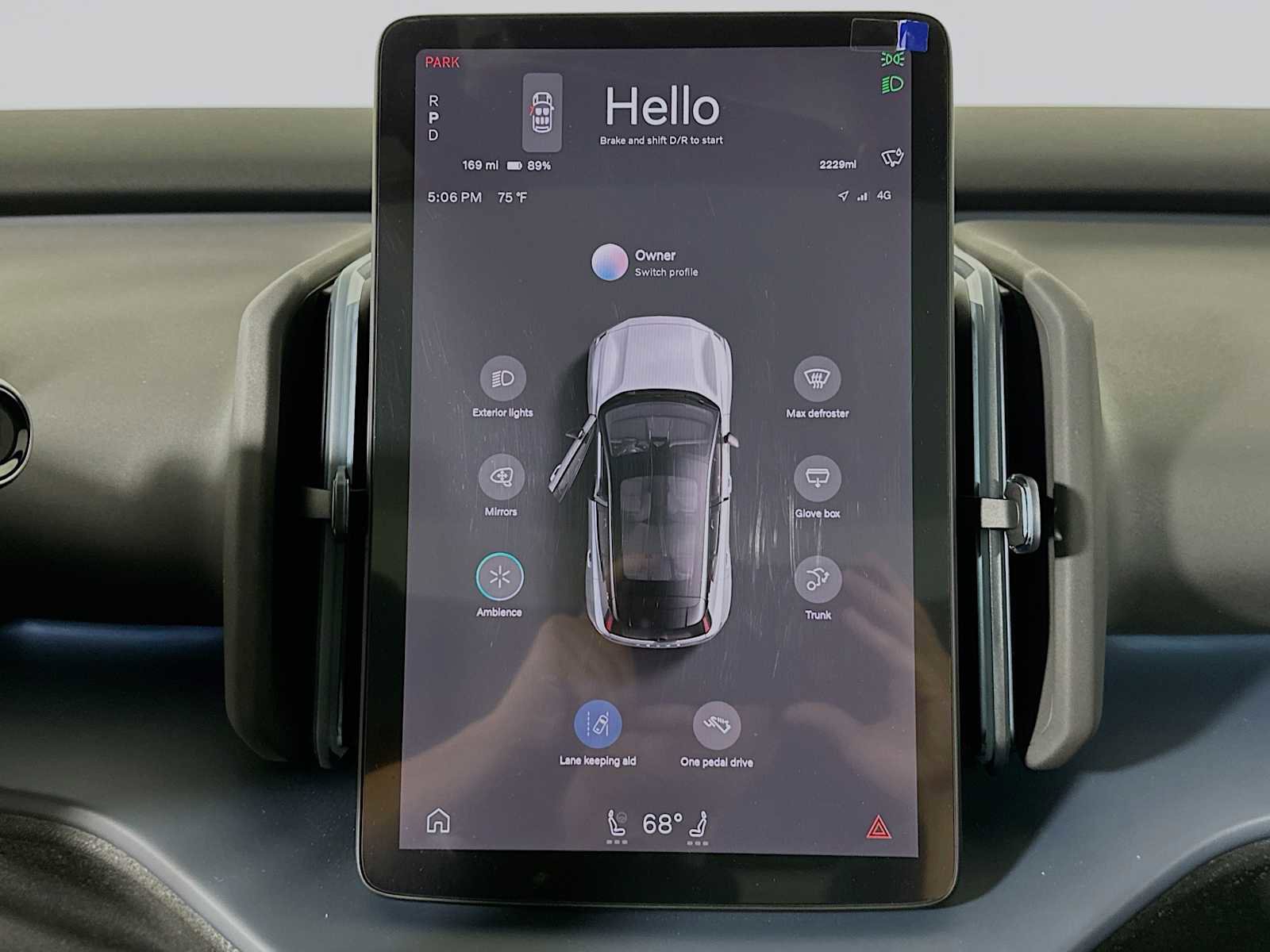 Used 2025 Volvo EX30 Ultra w/ Protection Package Premier image 13