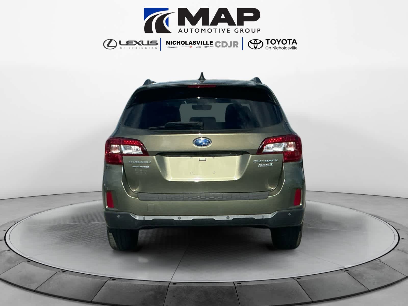 Used 2017 Subaru Outback 2.5i Touring w/ Popular Package #5A AWD/4WD image 4