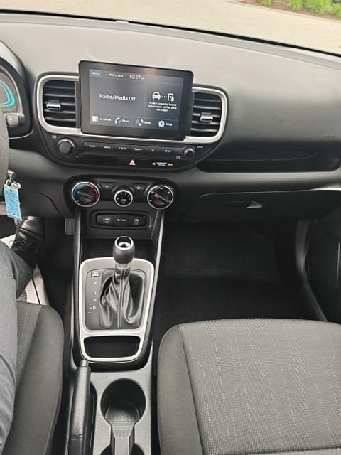 Certified 2026 Hyundai Venue SE FWD image 20