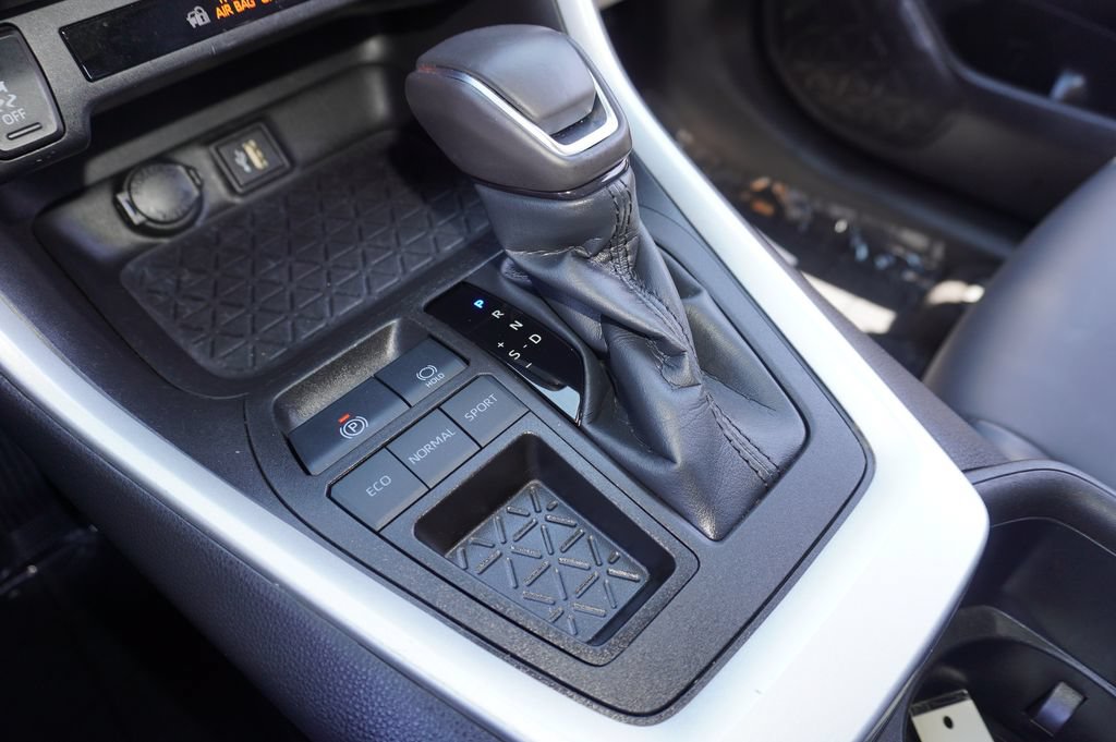 Certified 2023 Toyota RAV4 XLE Premium FWD image 20