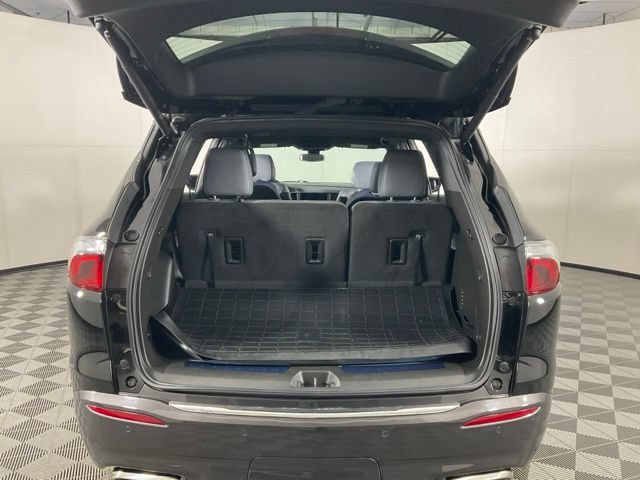 Used 2024 Buick Enclave Essence AWD/4WD image 33