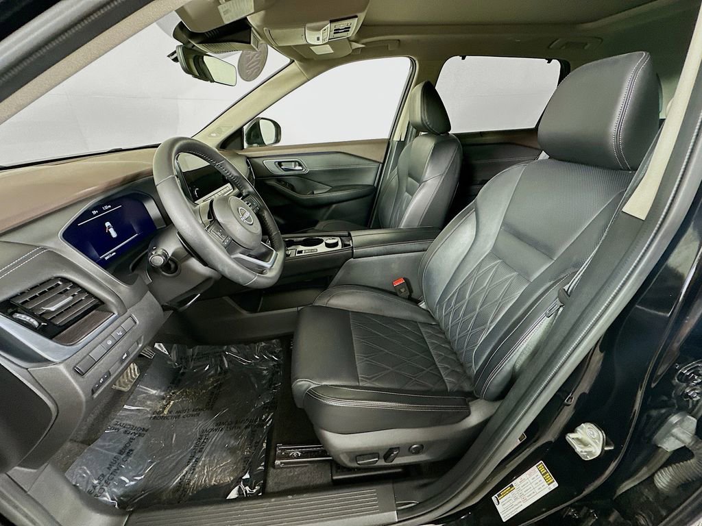 Certified 2023 Nissan Rogue Platinum w/ Platinum Premium Package image 30