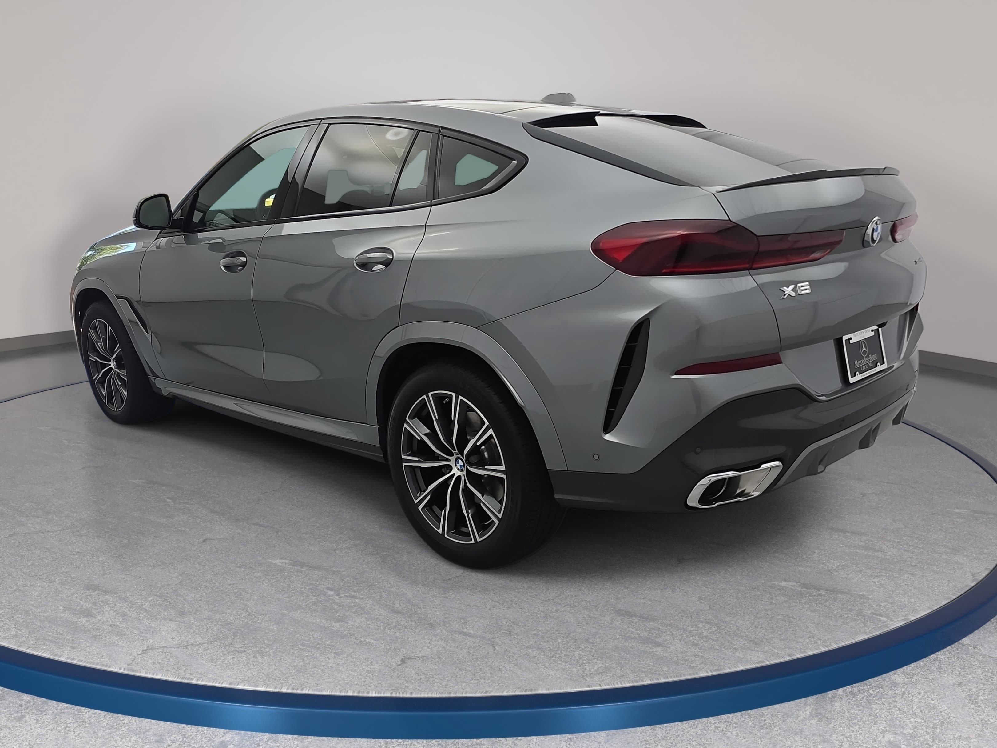 Used 2025 BMW X6 xDrive40i AWD/4WD image 7