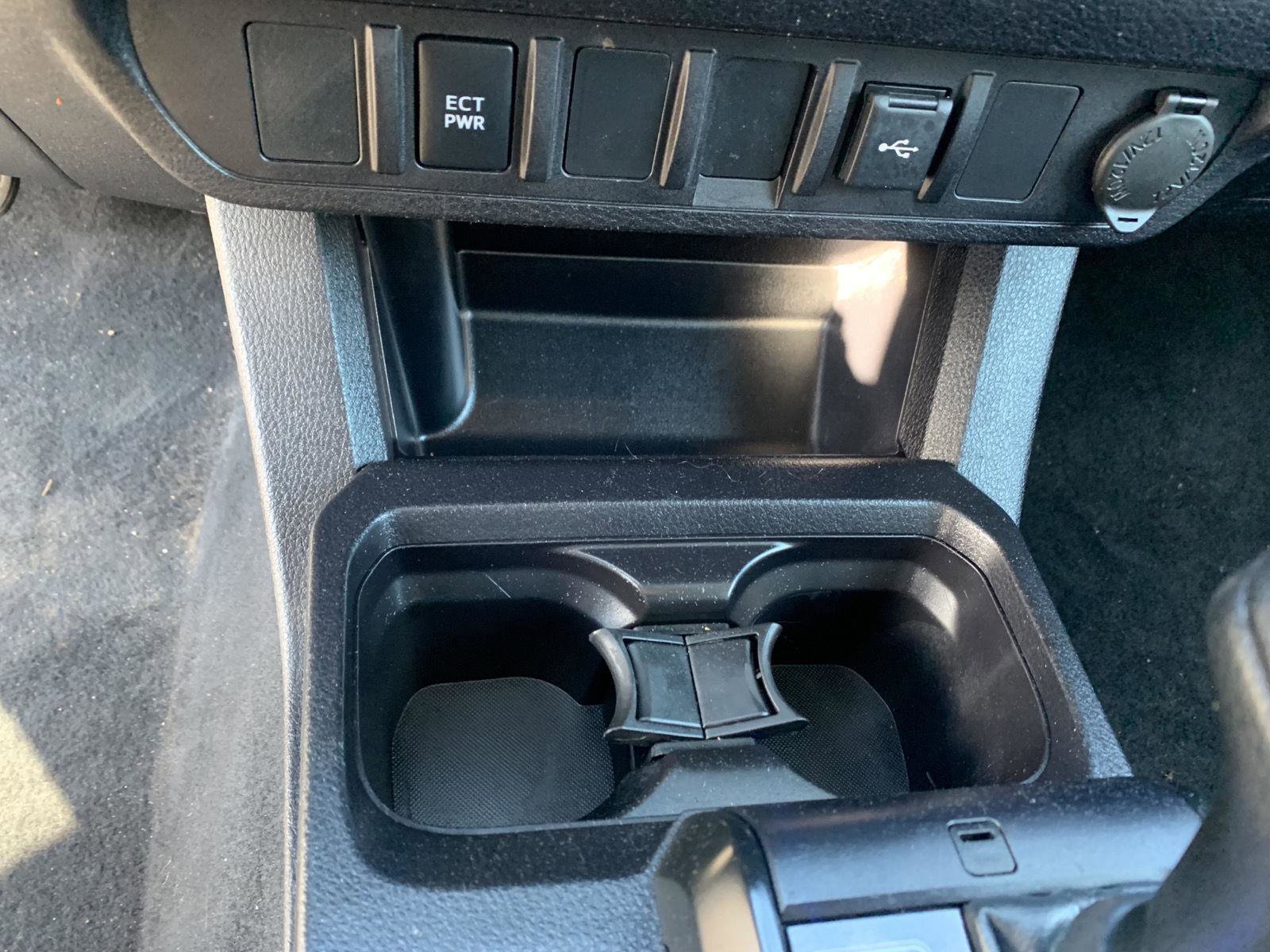 Used 2022 Toyota Tacoma SR image 18