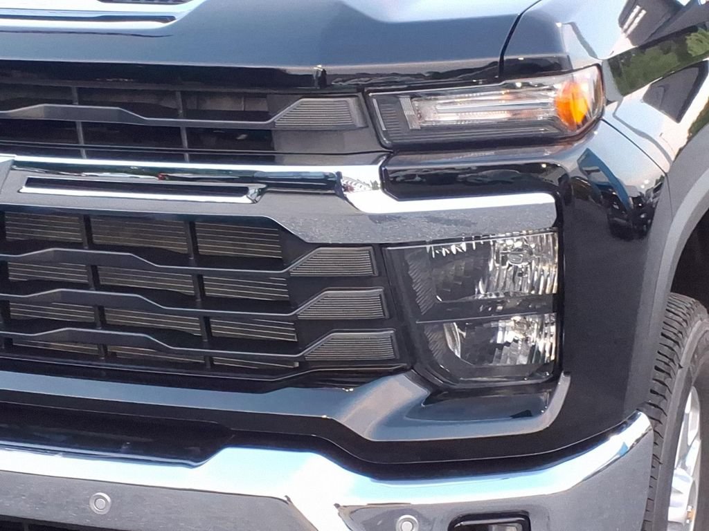New 2026 Chevrolet Silverado 2500 LT w/ All Star Edition AWD/4WD image 8