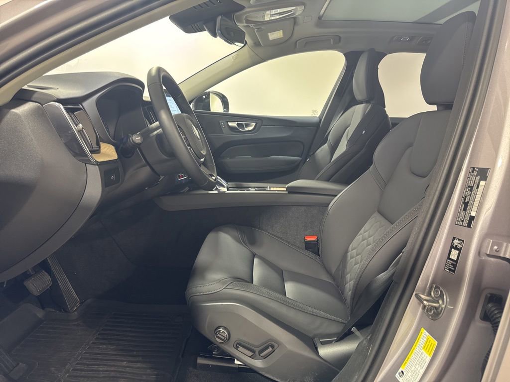 Used 2026 Volvo XC60 B5 Plus w/ Climate Package AWD/4WD image 19