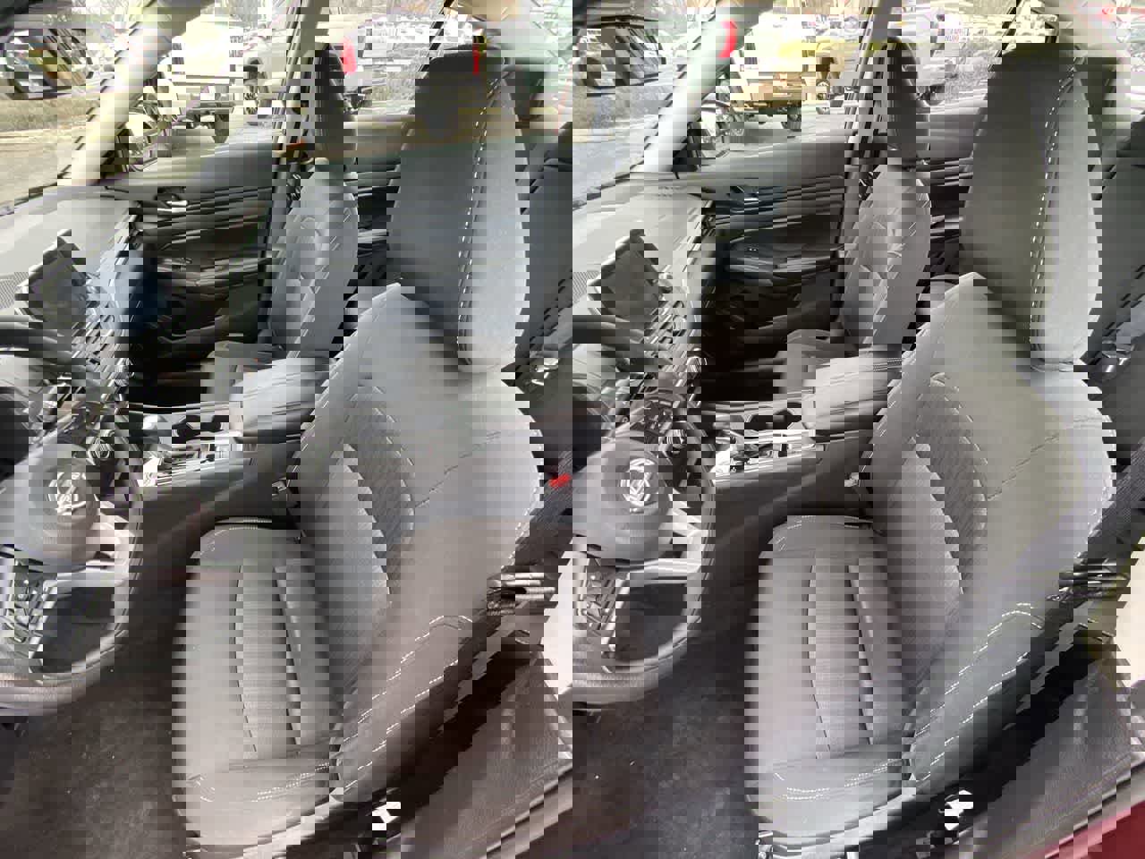 Used 2025 Nissan Altima 2.5 SV image 11