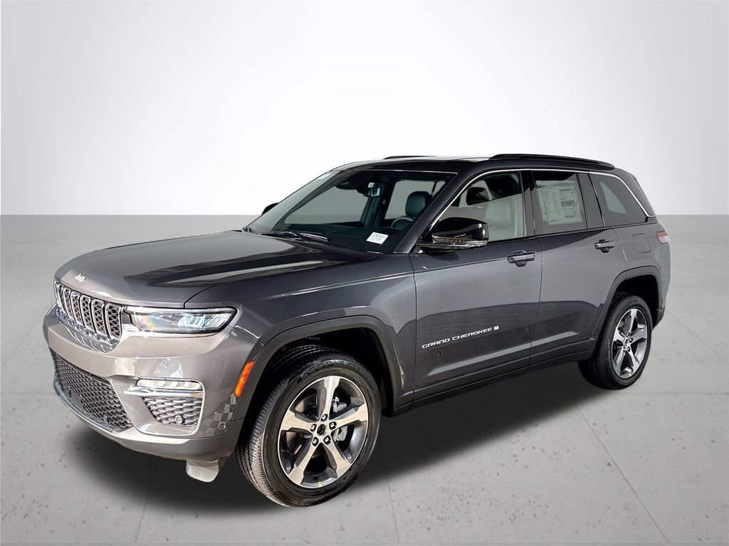 New 2025 Jeep Grand Cherokee Limited image 2