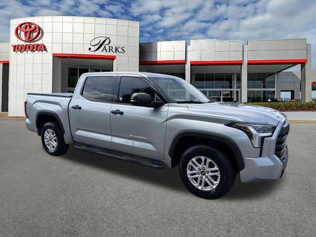 Used 2022 Toyota Tundra SR5 w/ Convenience Package RWD image 1