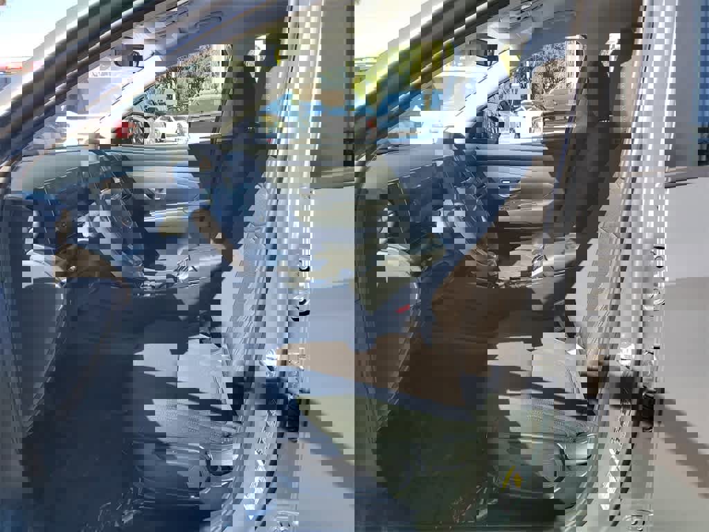 Used 2025 Hyundai Tucson SE image 21