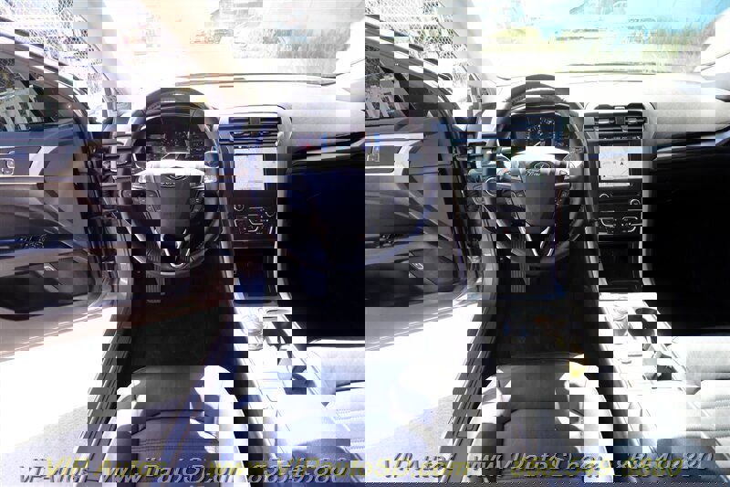 Used 2018 Ford Fusion Energi SE image 10