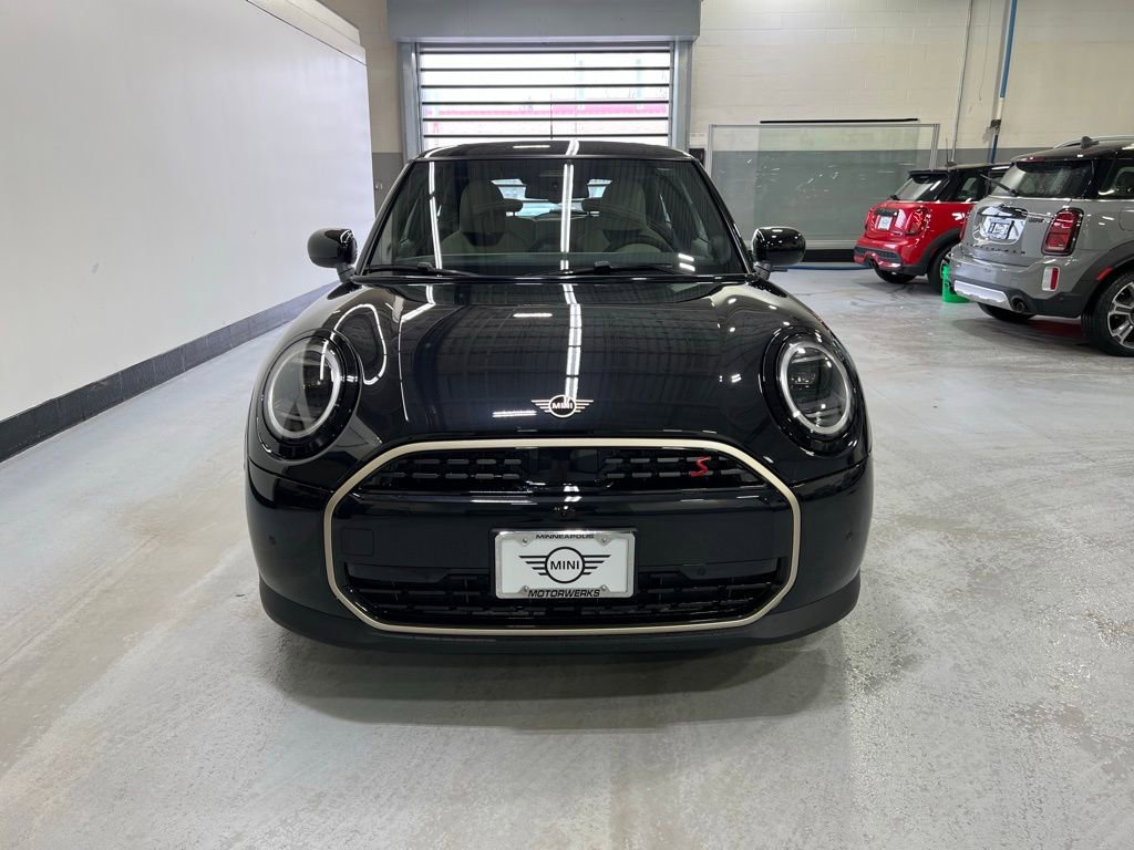 Certified 2025 MINI Cooper S image 8