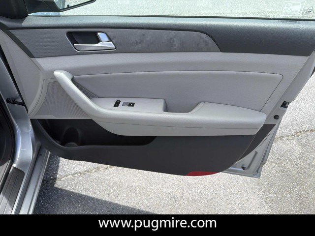 Used 2015 Hyundai Sonata SE w/ Option Group 02 FWD image 14