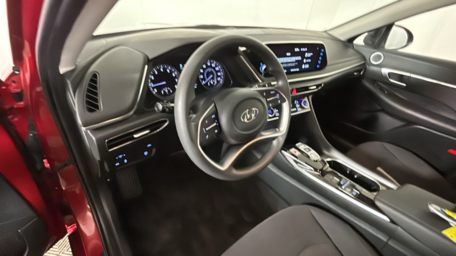 Certified 2023 Hyundai Sonata SEL FWD image 17