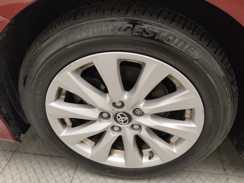 Used 2019 Toyota Camry LE image 31