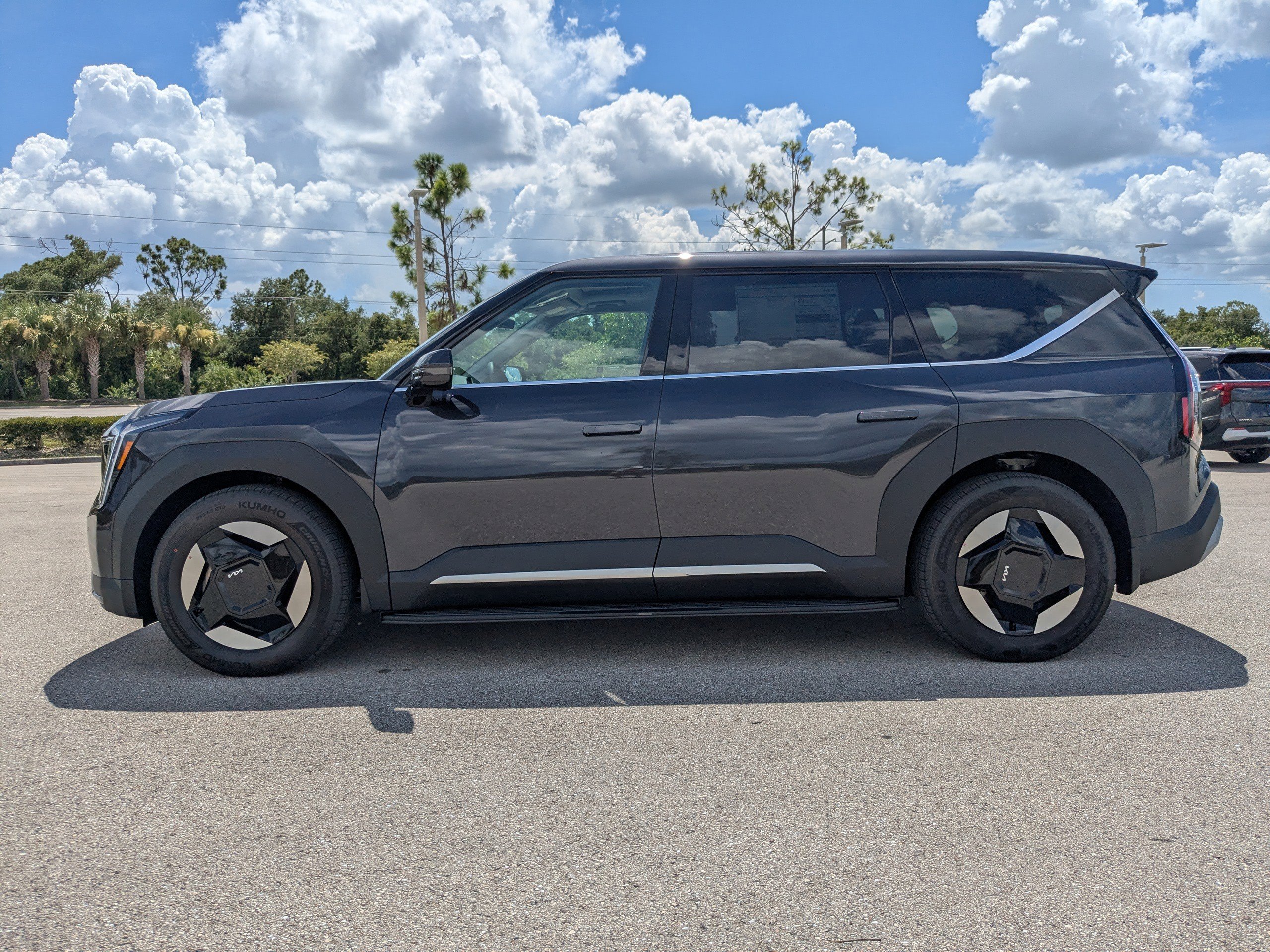 New 2026 Kia EV9 Light image 8
