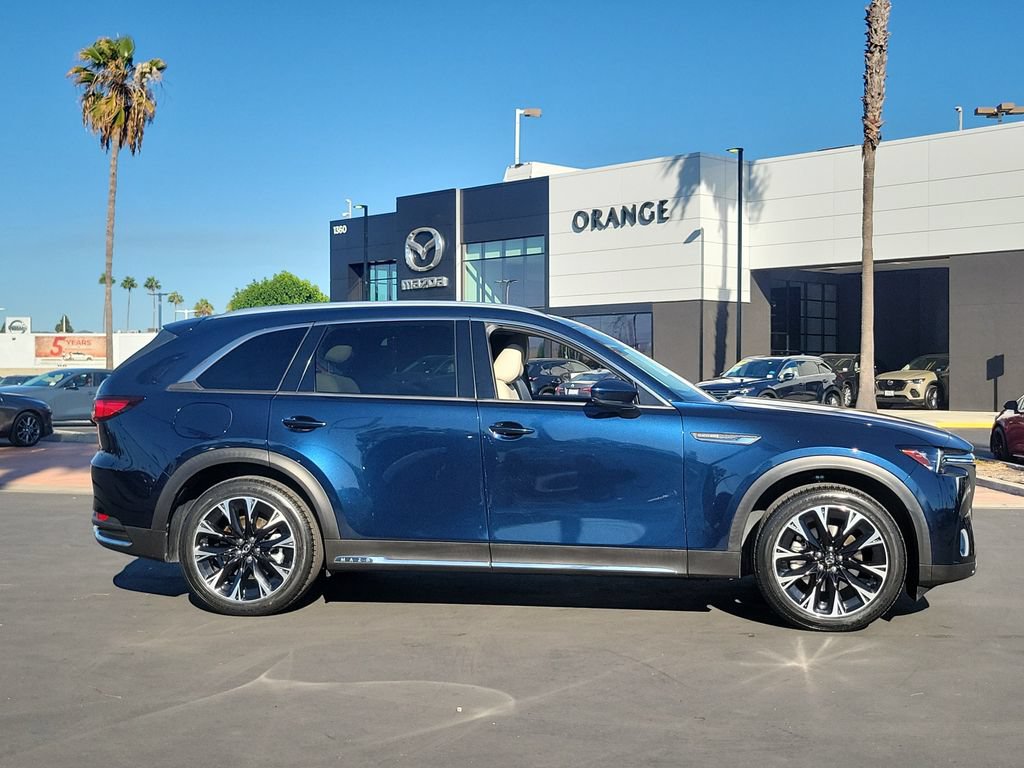 Certified 2024 MAZDA CX-90 Plug-In Hybrid w/ Premium Pkg AWD/4WD image 36