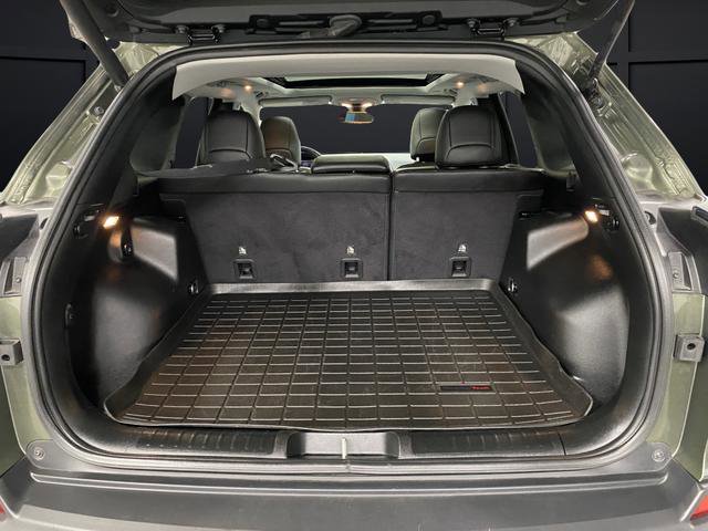 Used 2019 Jeep Cherokee Latitude Plus w/ Comfort/Convenience Group image 14