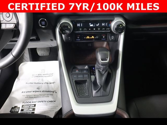 Used 2025 Toyota RAV4 Limited image 26