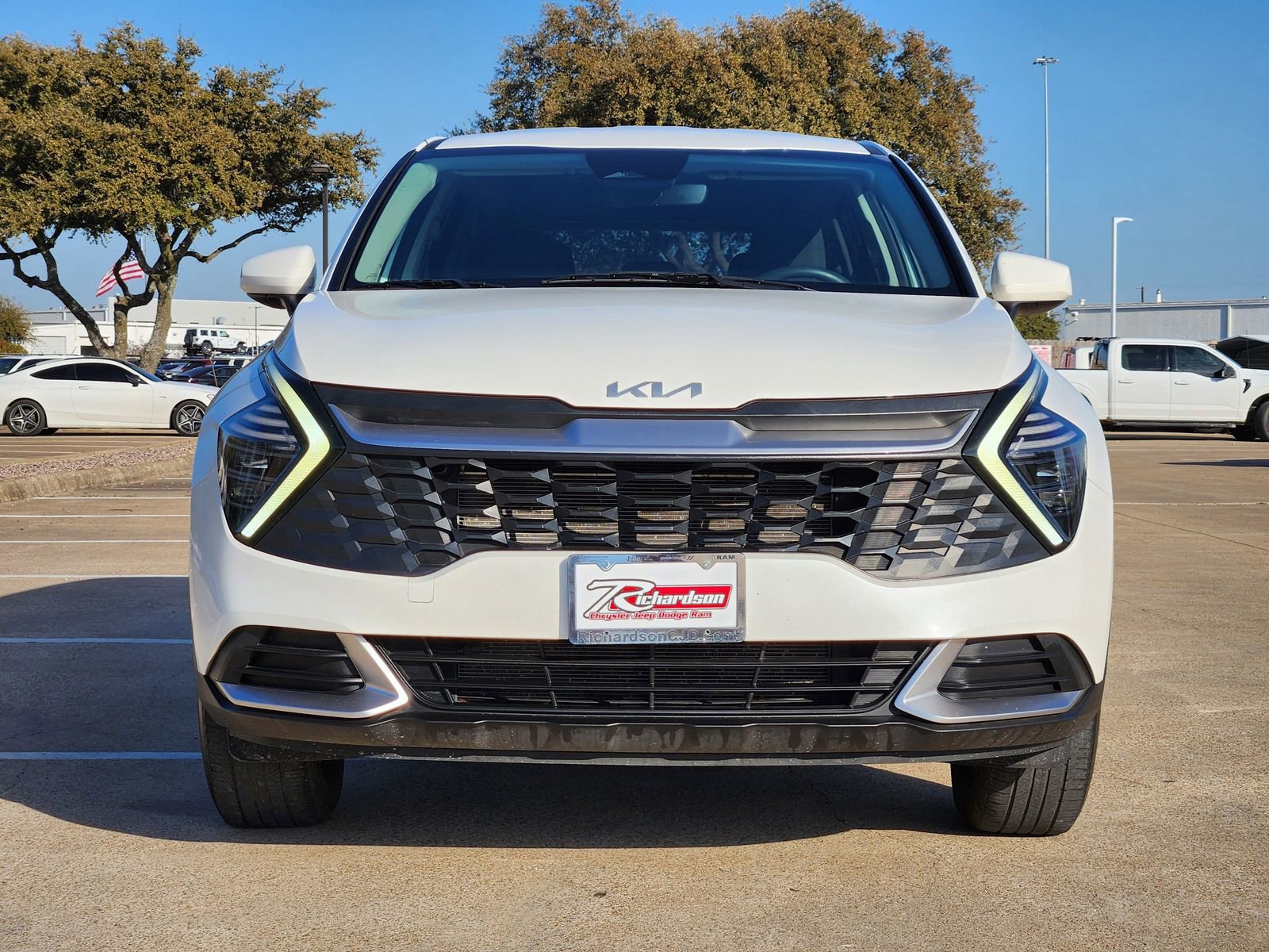 Used 2024 Kia Sportage LX image 7