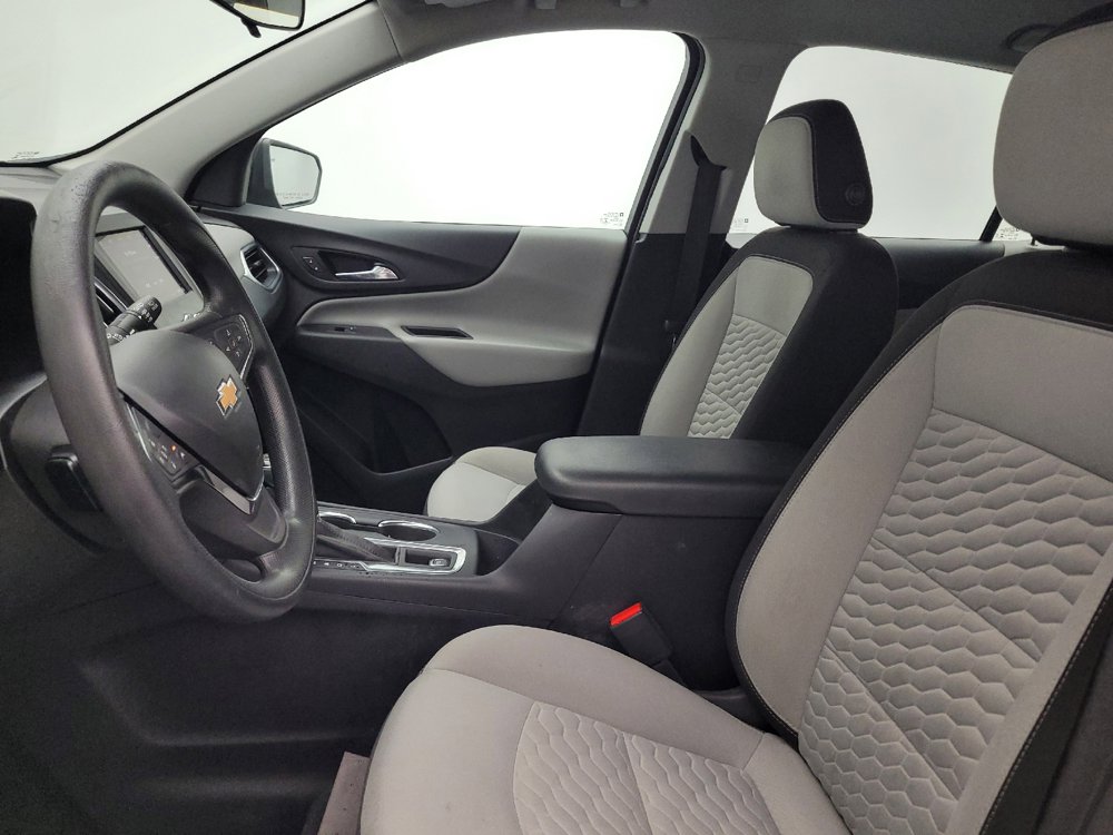 Used 2021 Chevrolet Equinox LS FWD image 17