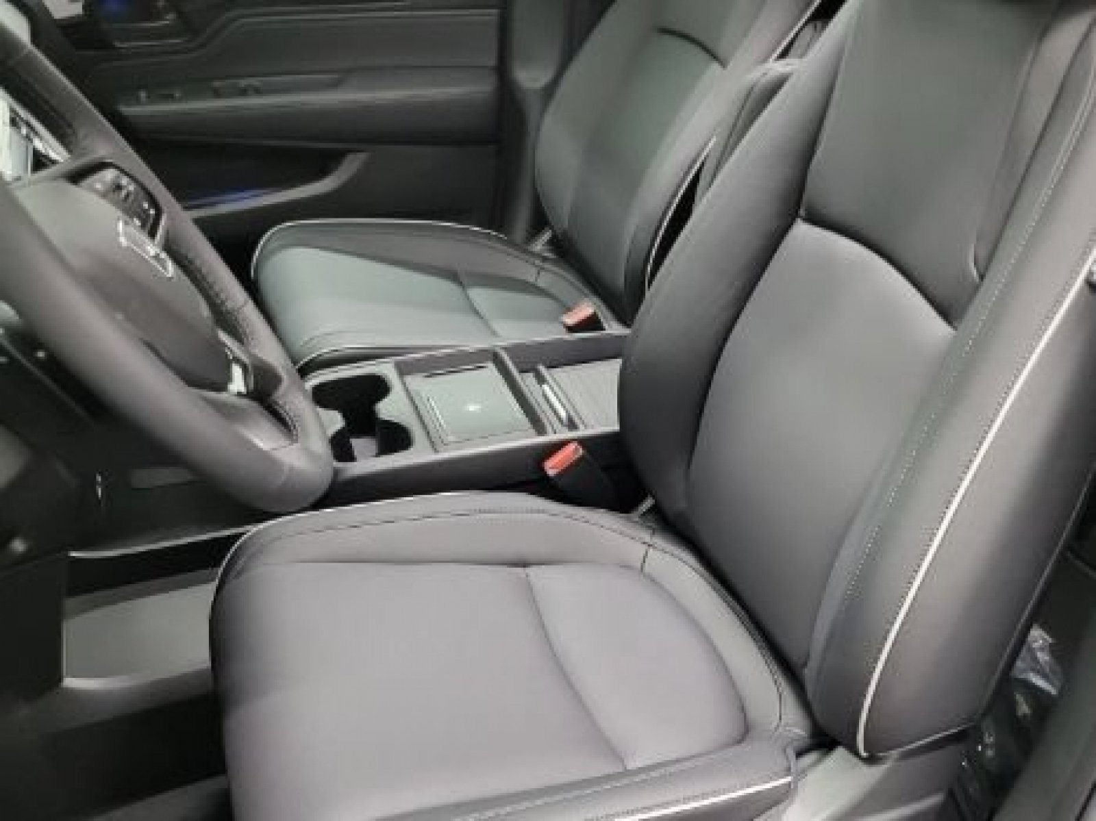 New 2026 Honda Odyssey Touring image 8