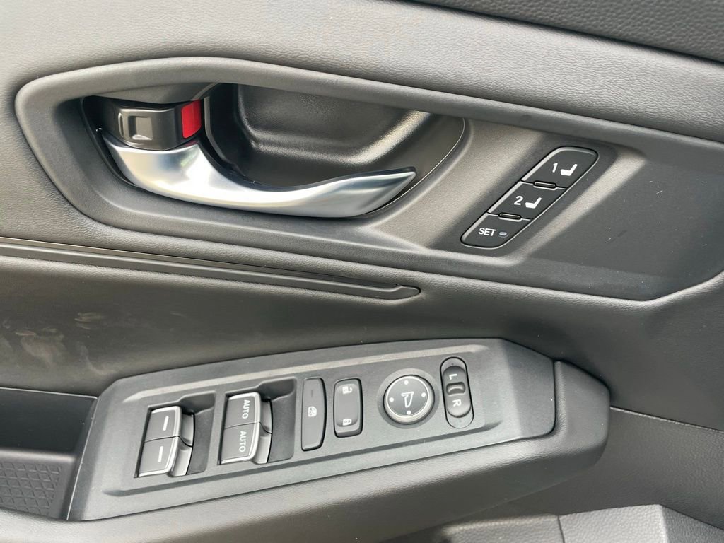 New 2025 Honda Accord EX-L image 23