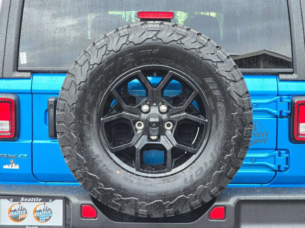 Used 2024 Jeep Wrangler Unlimited AWD/4WD image 14