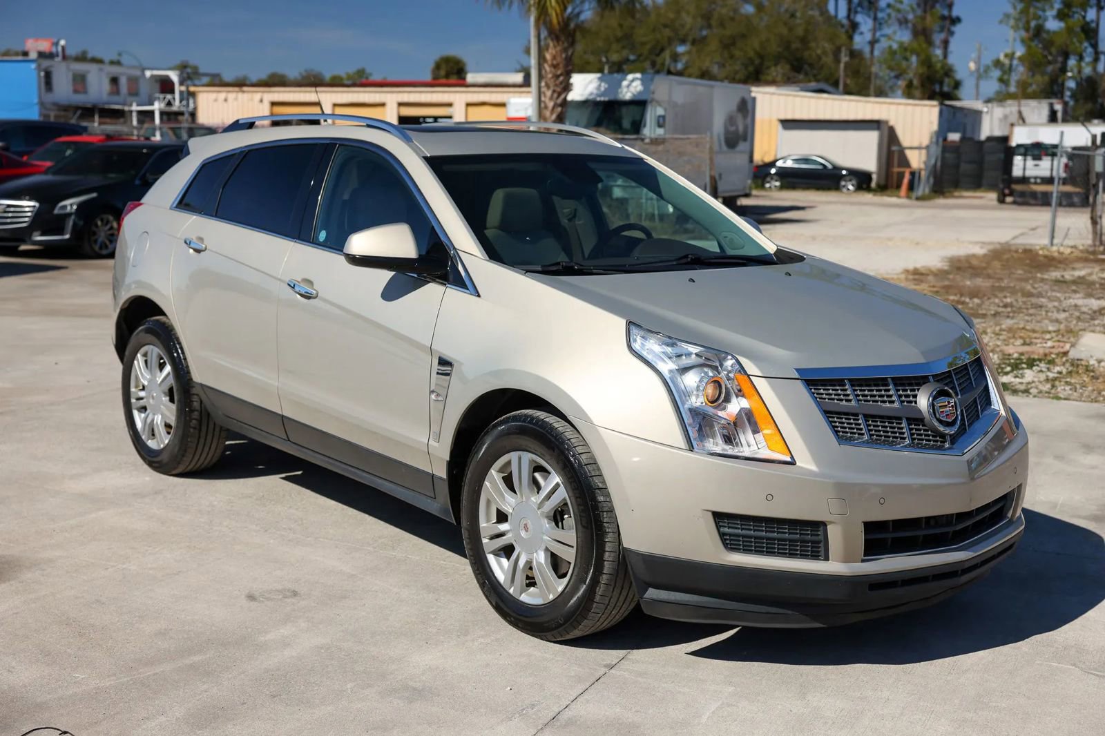 Used 2010 Cadillac SRX Luxury image 8