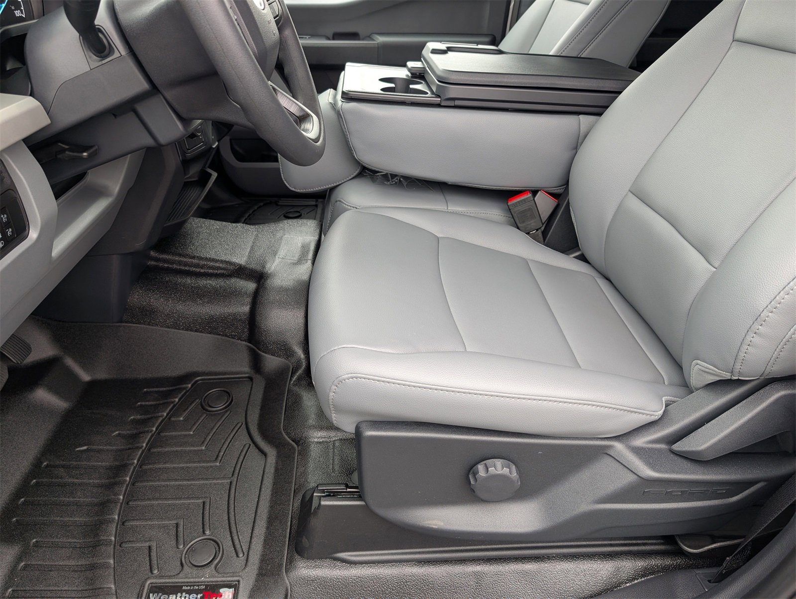 New 2026 Ford F350 XL w/ XL Chrome Package image 15