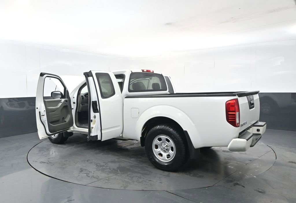 Used 2020 Nissan Frontier S image 31