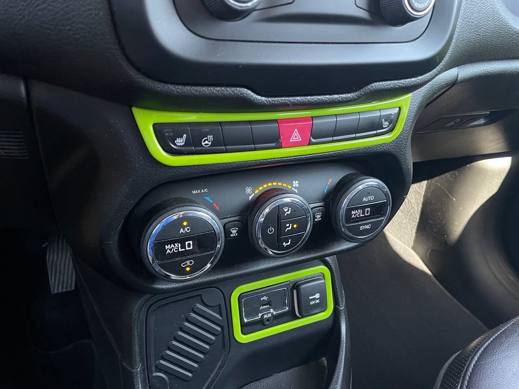 Used 2016 Jeep Renegade Limited FWD image 18