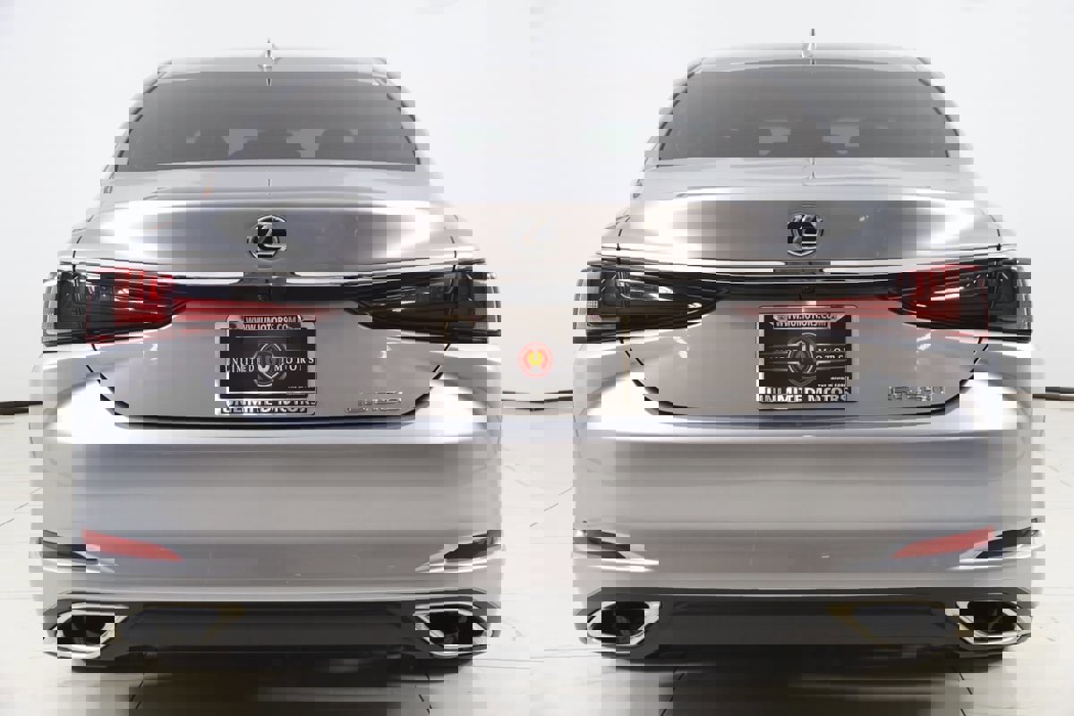 Used 2024 Lexus ES 350 w/ Accessory Package (Z2) image 44