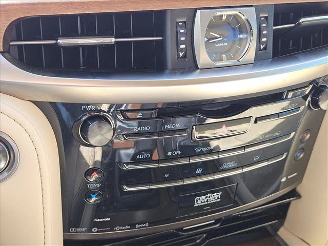 Used 2019 Lexus LX 570 4WD image 12