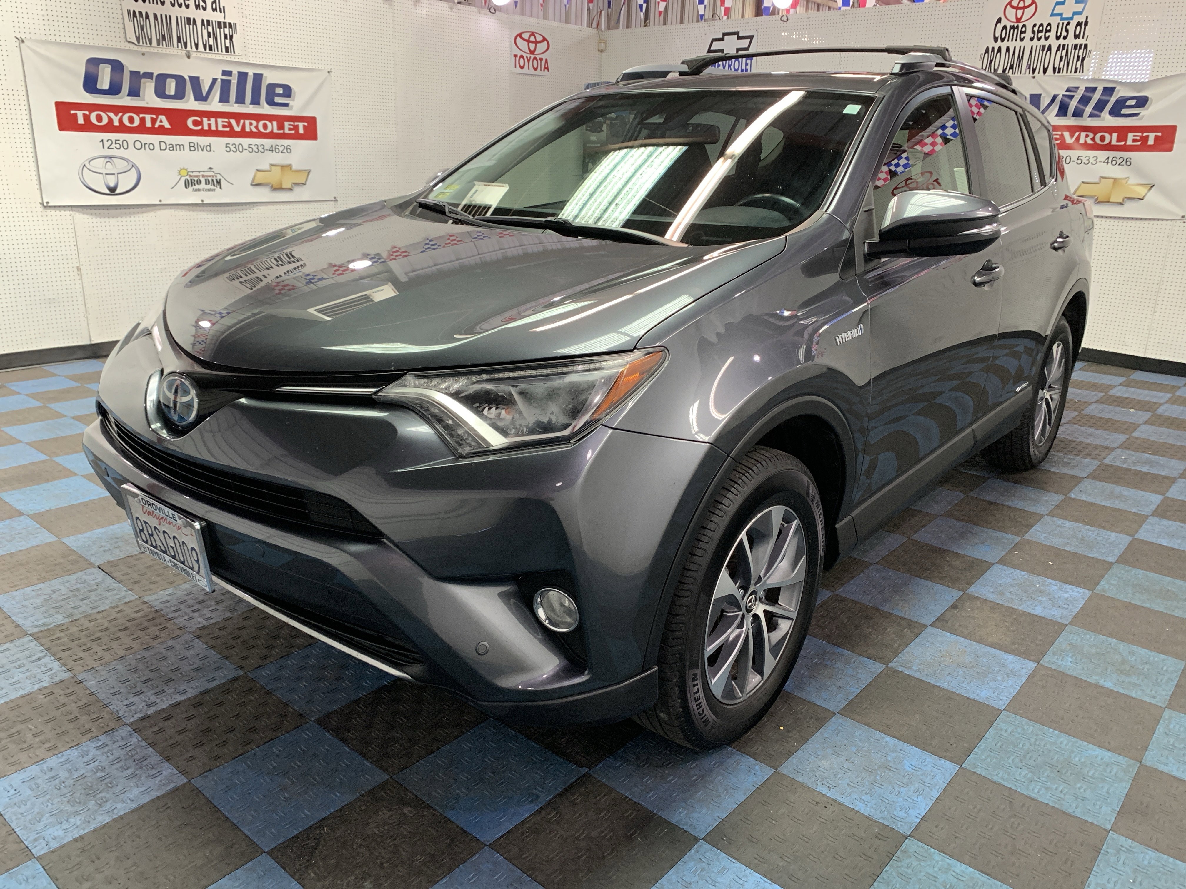 Used 2018 Toyota RAV4 XLE w/ Convenience Package AWD/4WD image 1