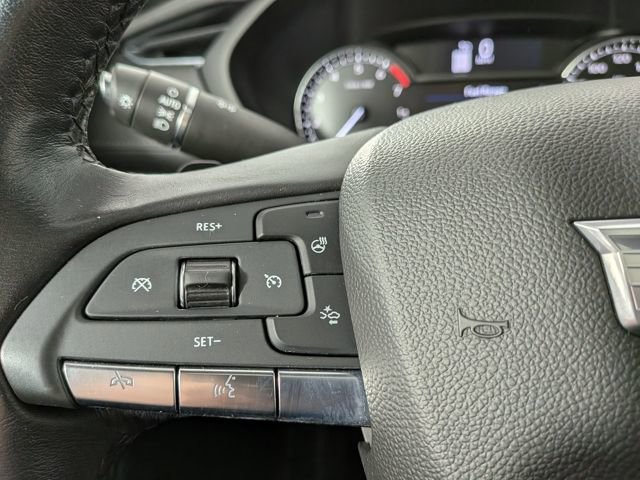 Used 2021 Cadillac XT4 Premium Luxury w/ Cold Weather Package image 9