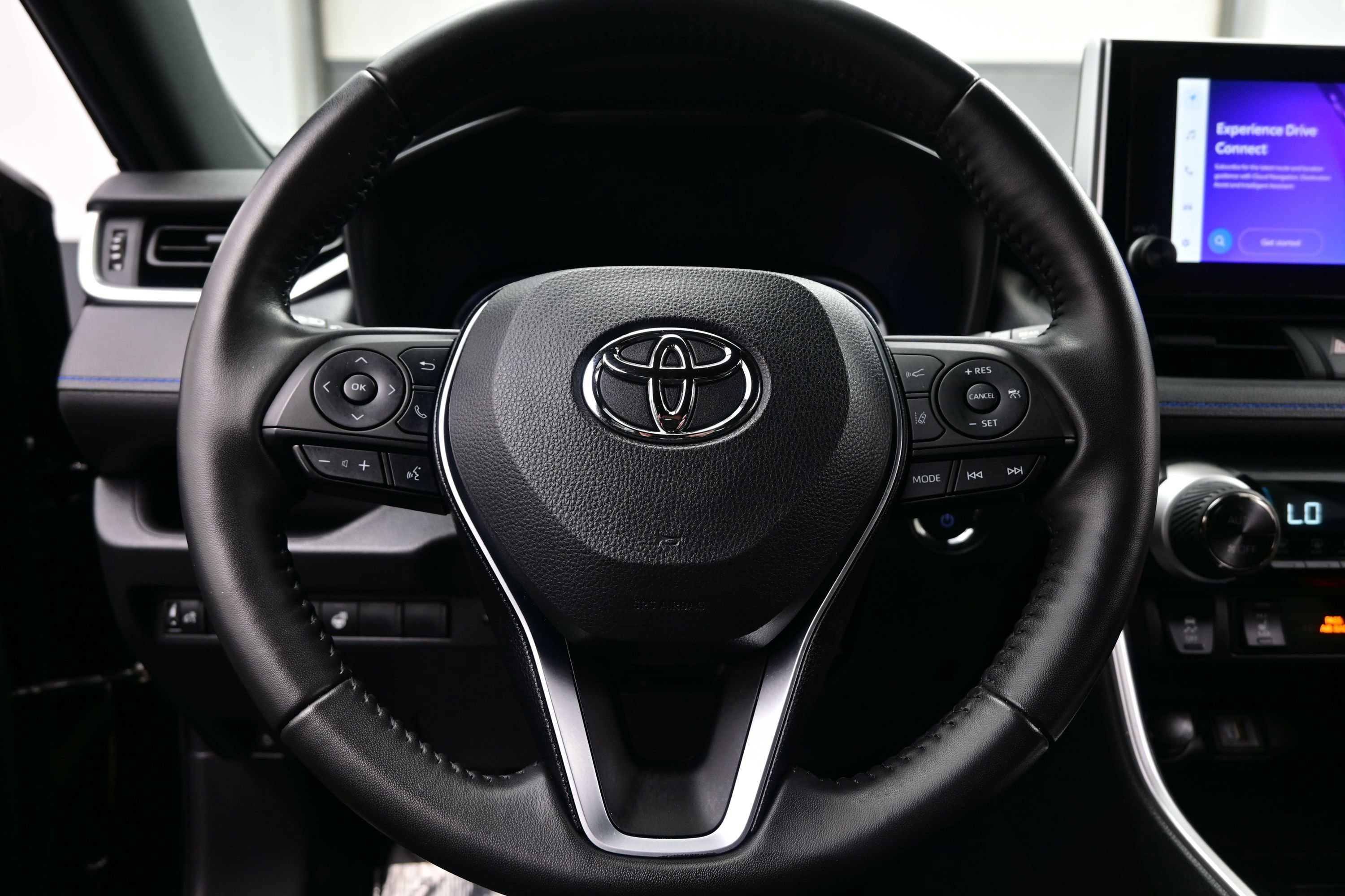 Used 2023 Toyota RAV4 SE w/ SE Grade Weather Package AWD/4WD image 23