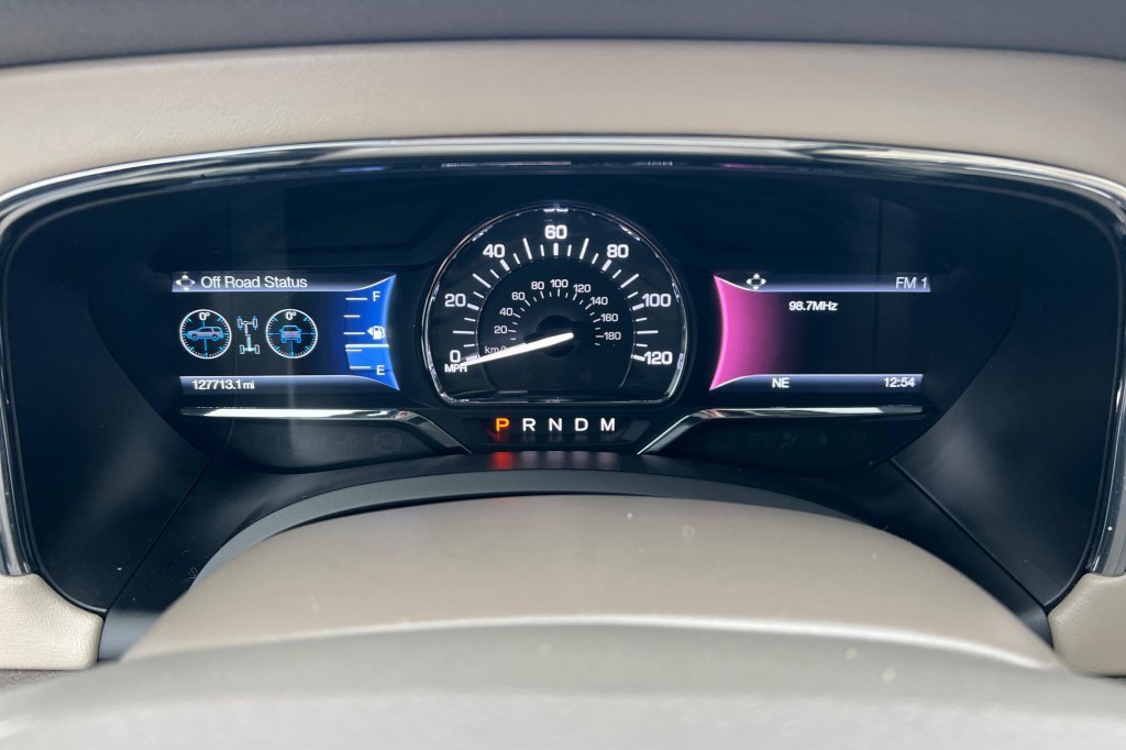 Used 2016 Lincoln Navigator Select image 23