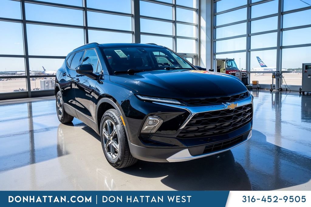 Used 2024 Chevrolet Blazer LT w/ Convenience Package FWD image 33