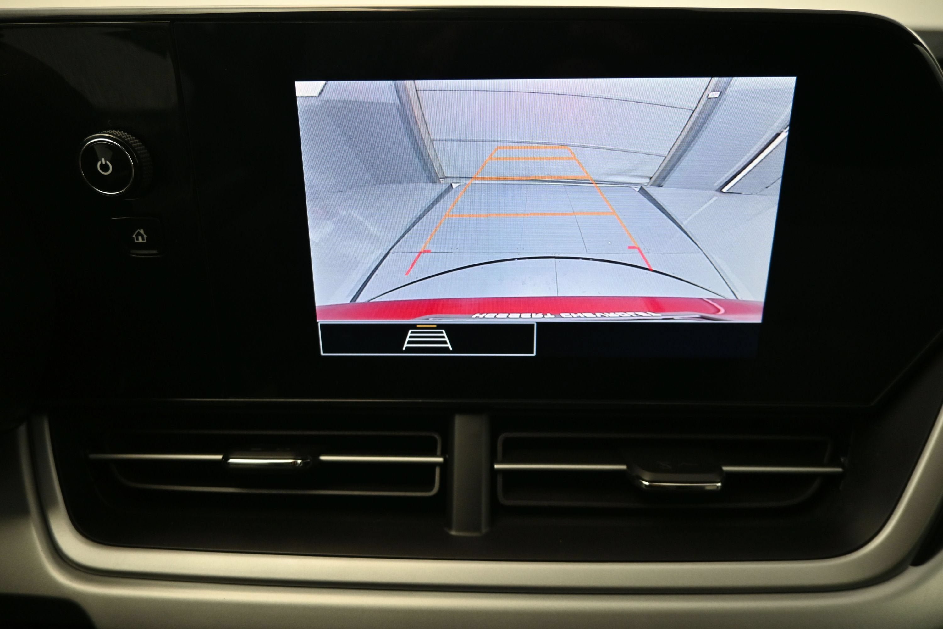 Used 2024 Chevrolet Trax LS FWD image 17