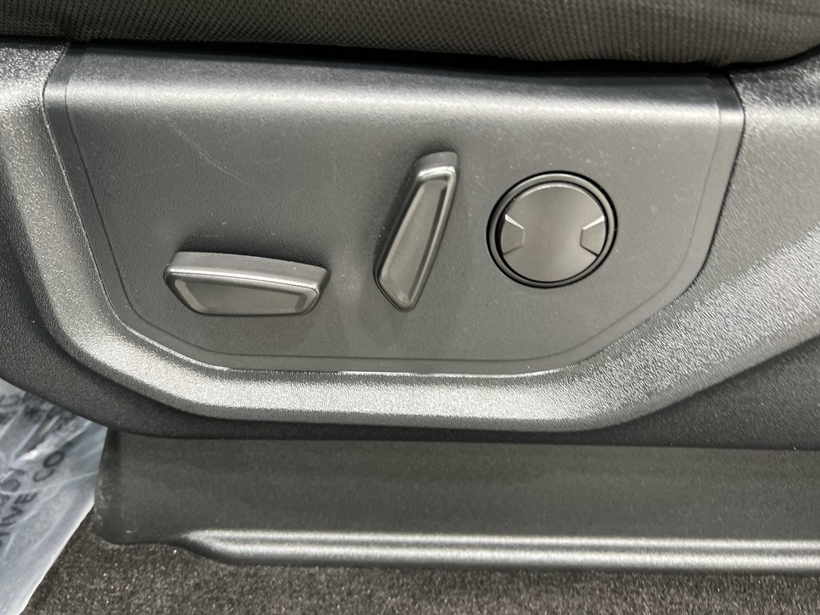 Used 2019 Ford F150 XLT w/ Equipment Group 302A Luxury AWD/4WD image 12