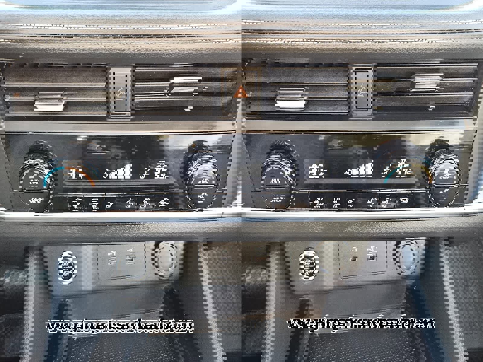 Used 2023 Nissan Rogue SV FWD image 10